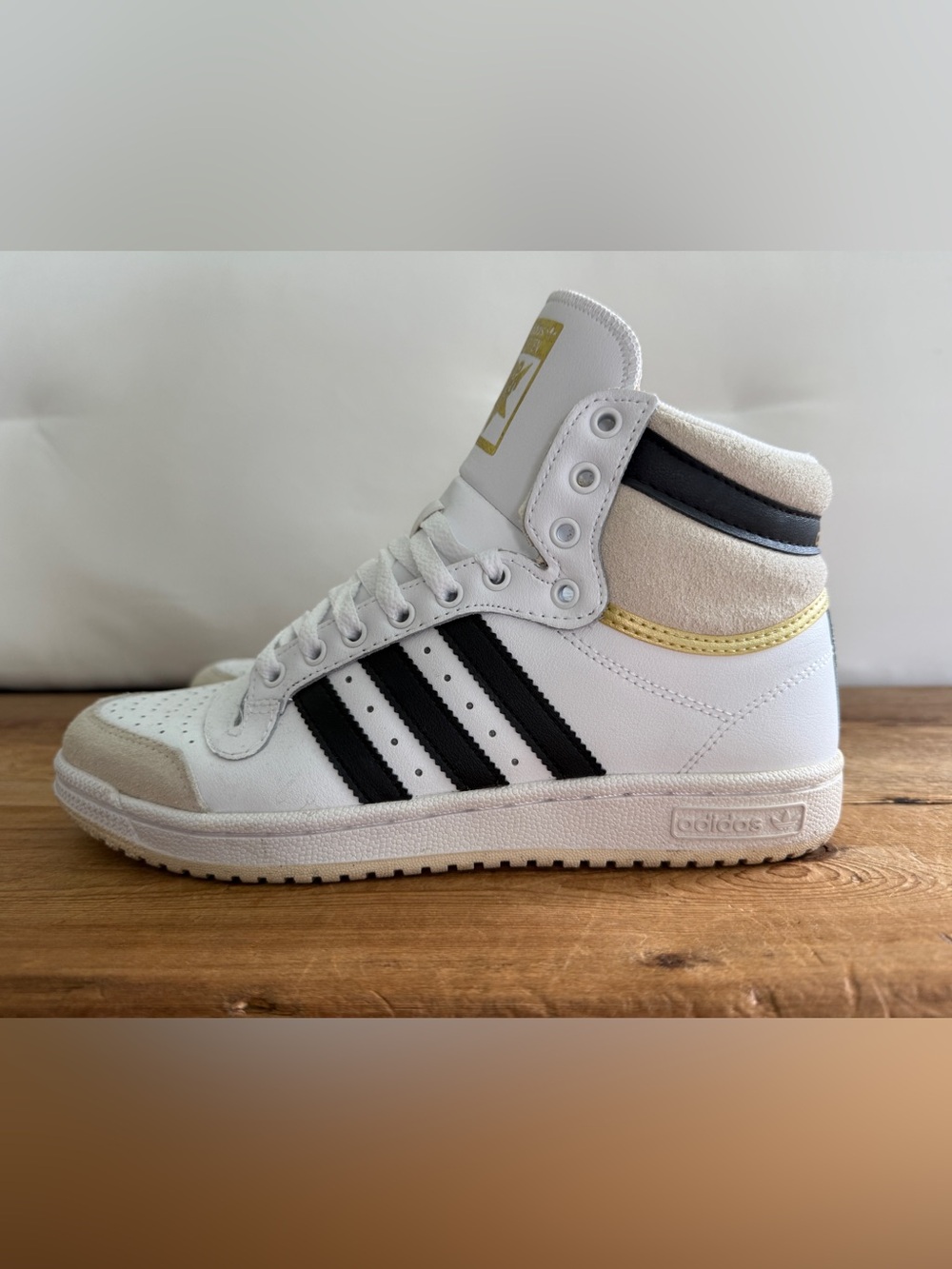 adidas Top Ten Hi White Black Gold Sneakers Men 7.5 Women 9